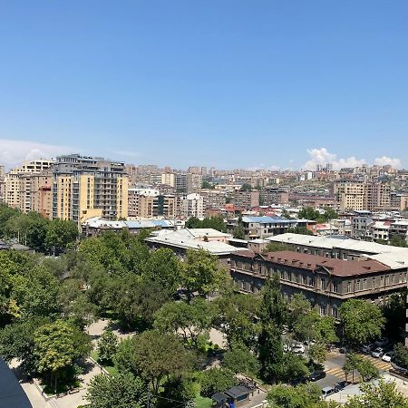 Modern Apartment For Rent In Buzand Street Bu944 Ереван Екстериор снимка